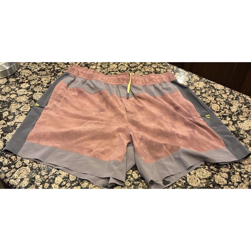 Lululemon Robert Geller Take the Moment Shorts 6" Mens Large Wash Print M7AFGS